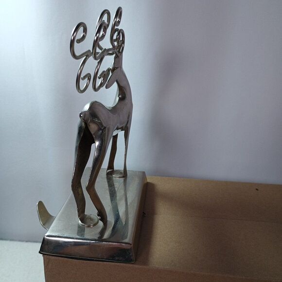 Pair of Silver Reindeer Stocking Holders – Mantelpiece Christmas Decor – Metal - Picture 6 of 10